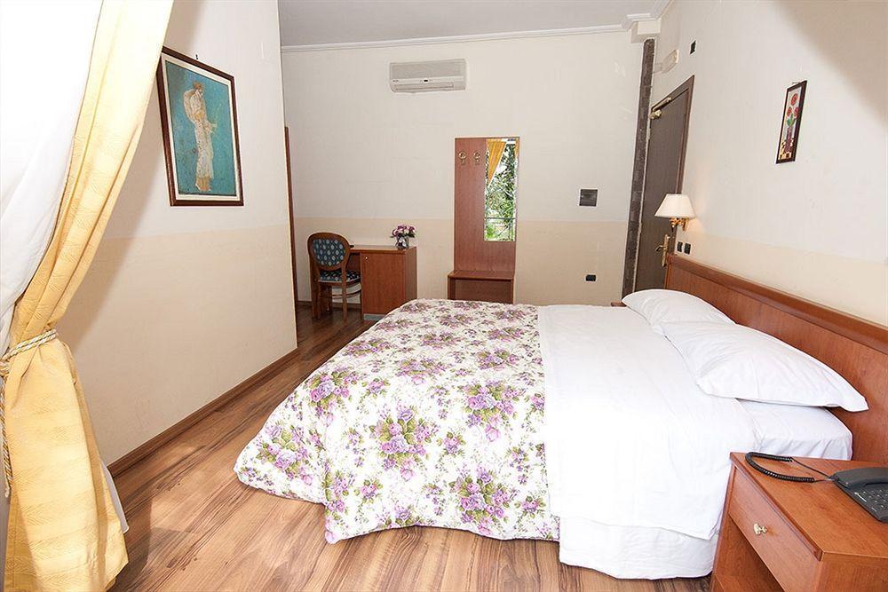 Hotel Pompeii Ruins Bed & Breakfast 3*